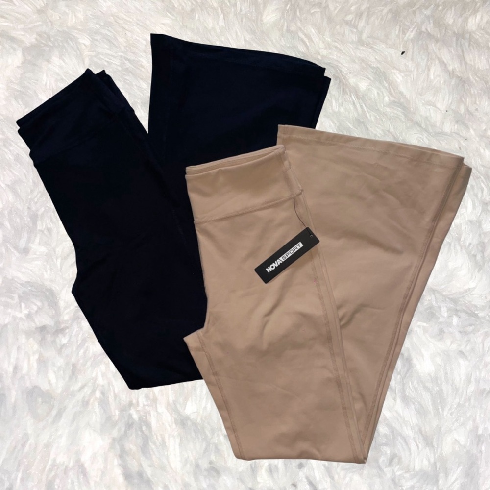 🌟 FASHIONNOVA Flared Leggings 🌟